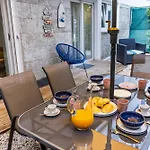 Central Cascais Terrace Apartment